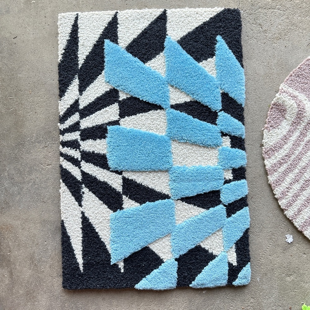 MOOJU RUGS